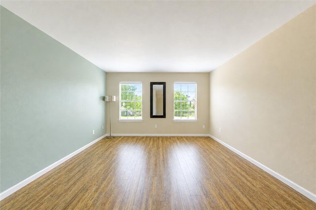 361 N Post Oak Lane 241, Houston, TX 77024
