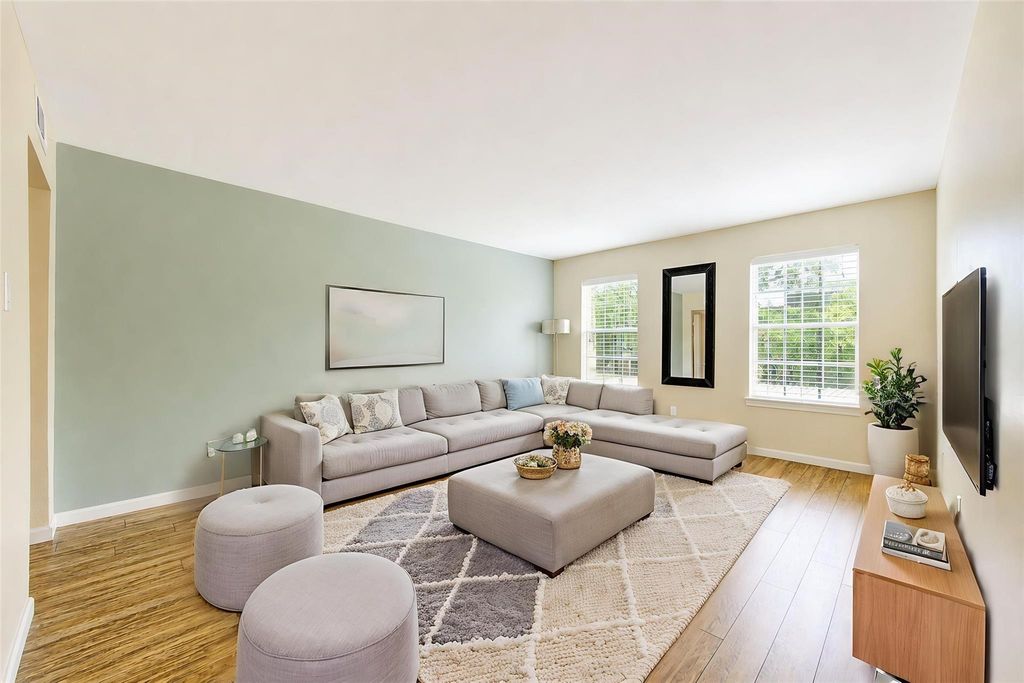 361 N Post Oak Lane 241, Houston, TX 77024