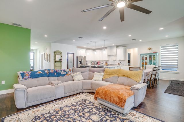 1016 County Road 337, Glen Rose, TX 76043