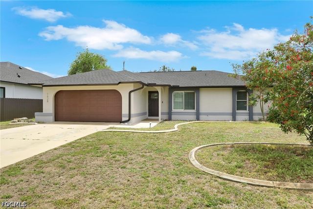1628 SW 12th LN, Cape Coral, FL 33991
