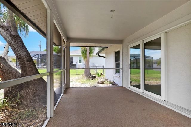 1628 SW 12th LN, Cape Coral, FL 33991