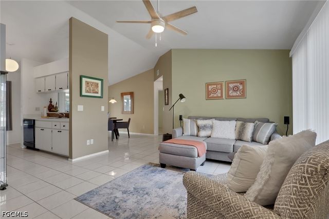 1628 SW 12th LN, Cape Coral, FL 33991