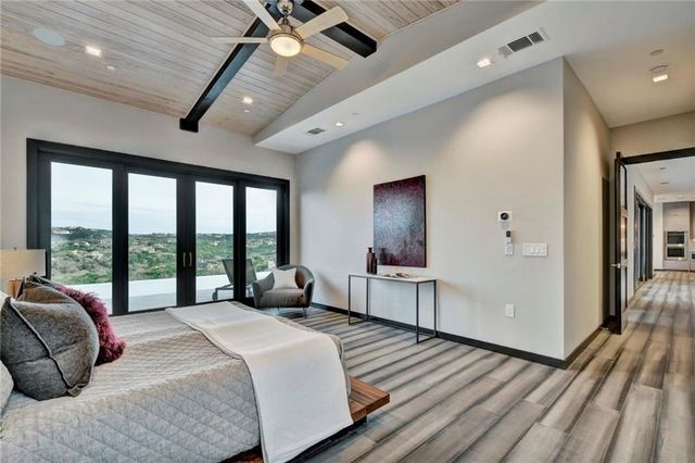 600 Barrett LN, Austin, TX 78733