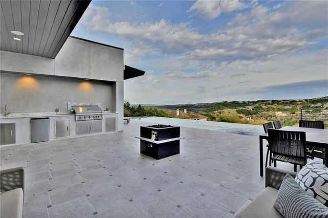 600 Barrett LN, Austin, TX 78733