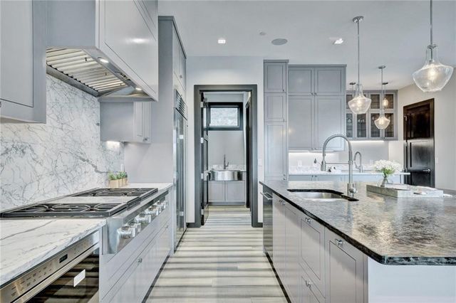 600 Barrett LN, Austin, TX 78733