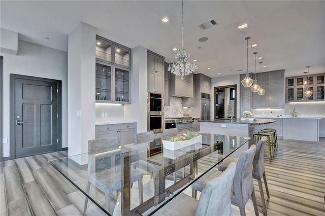 600 Barrett LN, Austin, TX 78733