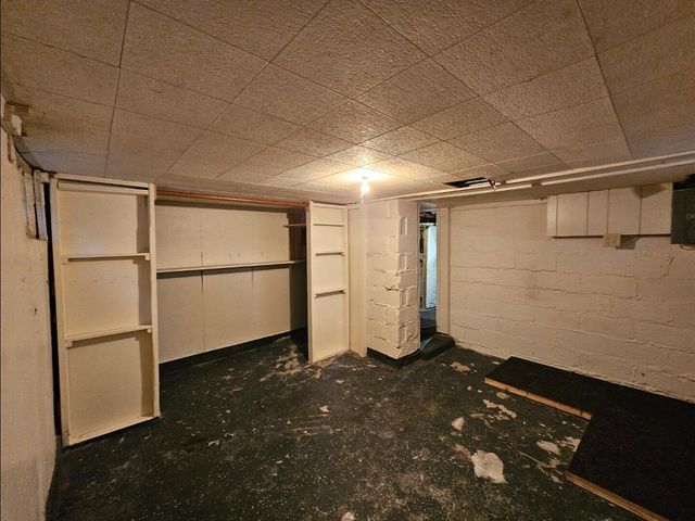 403 Pennsylvania Avenue, Dowagiac, MI 49047