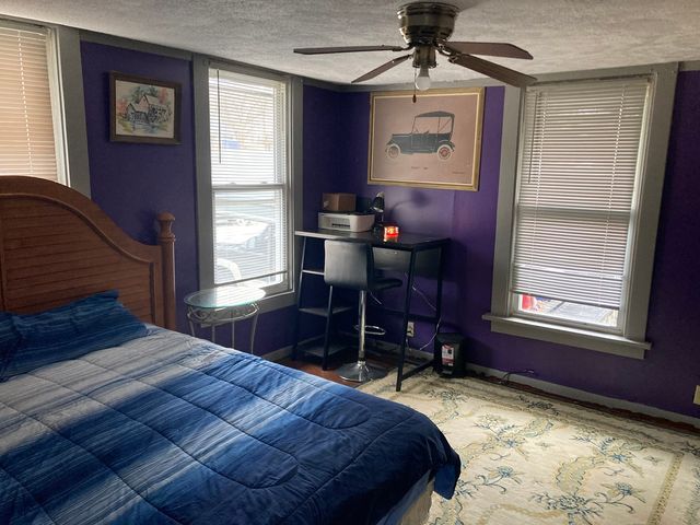 1956 La Salle Street, Ottawa, IL 61350