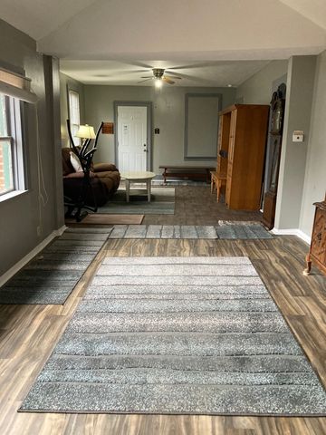 1956 La Salle Street, Ottawa, IL 61350