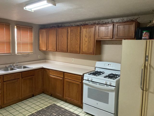 1956 La Salle Street, Ottawa, IL 61350