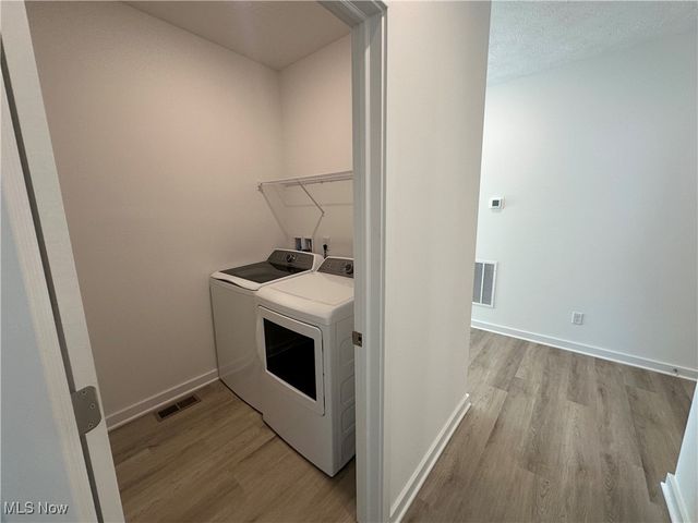 2980 McIntosh Drive NE, Louisville, OH 44641