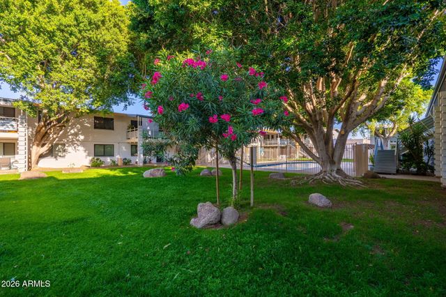 749 E MONTEBELLO Avenue 223, Phoenix, AZ 85014