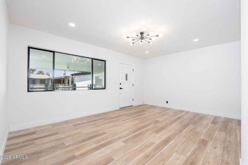 749 E MONTEBELLO Avenue 223, Phoenix, AZ 85014 — photo 5