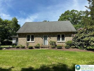 8336 Spring Creek Road, Lower Macungie Twp, PA 18011