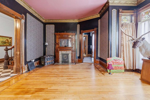 133 W DIVISION STREET, Fond Du Lac, WI 54935