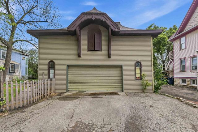 133 W DIVISION STREET, Fond Du Lac, WI 54935