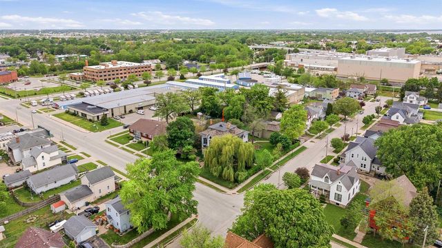 133 W DIVISION STREET, Fond Du Lac, WI 54935