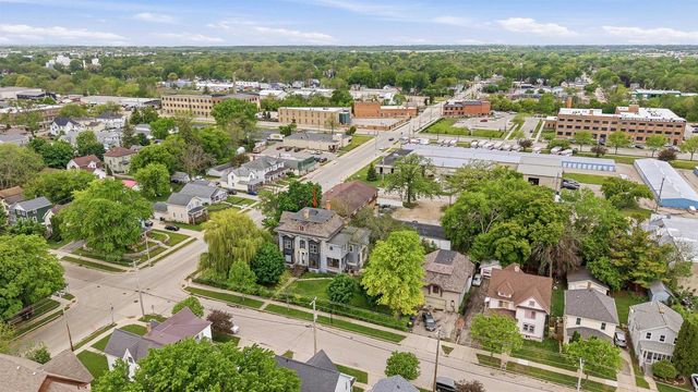 133 W DIVISION STREET, Fond Du Lac, WI 54935