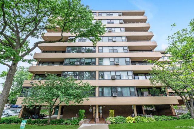 10-24 166 St. Street 7C, Beechhurst, NY 11357