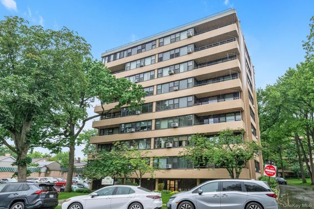 10-24 166 St. Street 7C, Beechhurst, NY 11357