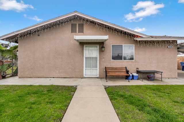 2469 Shaft Street, Selma, CA 93662