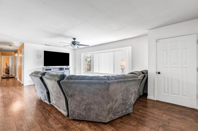 2469 Shaft Street, Selma, CA 93662