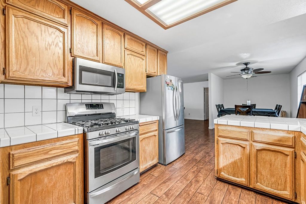 Image 14 of property listing at 2469 Shaft Street, Selma, CA 93662