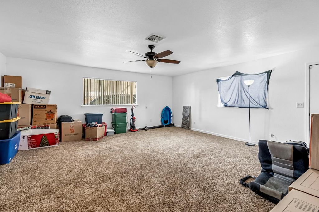 Image 18 of property listing at 2469 Shaft Street, Selma, CA 93662