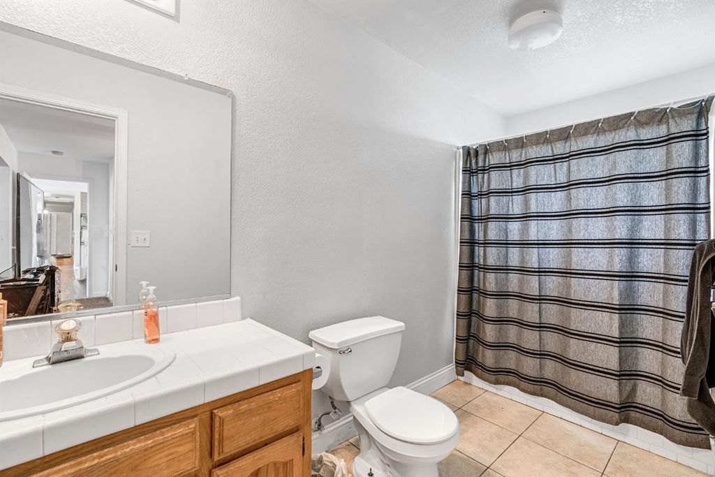 Image 22 of property listing at 2469 Shaft Street, Selma, CA 93662