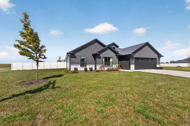 415 W FRANCIS ST, Sturgeon, MO 65284