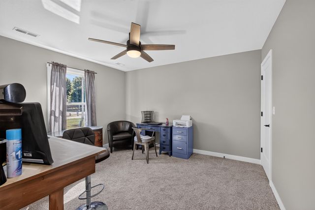 415 W FRANCIS ST, Sturgeon, MO 65284
