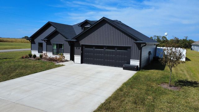 415 W FRANCIS ST, Sturgeon, MO 65284