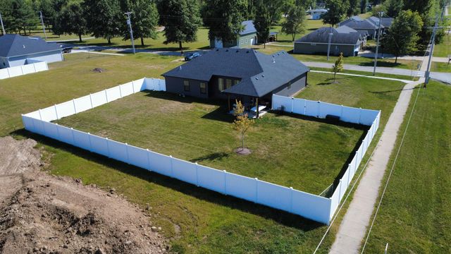 415 W FRANCIS ST, Sturgeon, MO 65284
