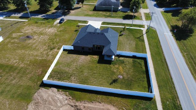 415 W FRANCIS ST, Sturgeon, MO 65284