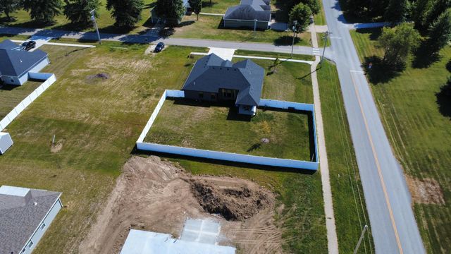 415 W FRANCIS ST, Sturgeon, MO 65284