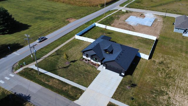 415 W FRANCIS ST, Sturgeon, MO 65284