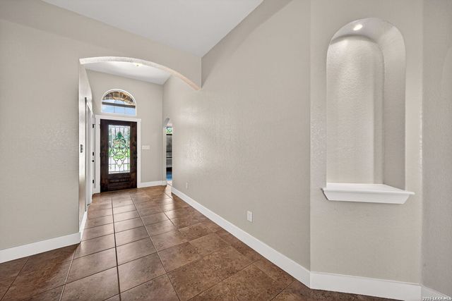 1835 LOST TRL, Pleasanton, TX 78064