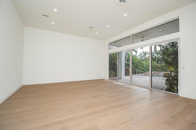 7929 Villa D Este Way, Delray Beach, FL 33446