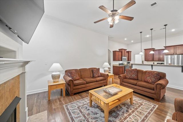 8558 WOODLAND ROSE CIR S, Memphis, TN 38016