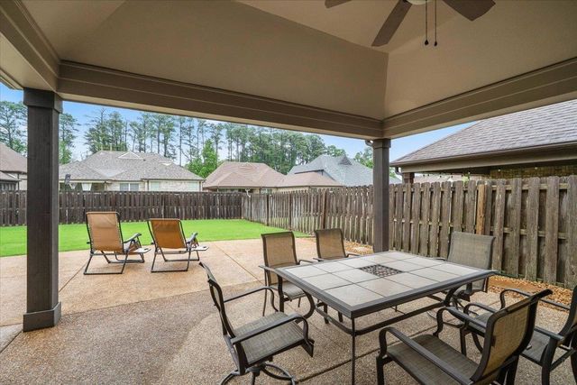 8558 WOODLAND ROSE CIR S, Memphis, TN 38016