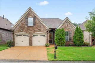 8558 WOODLAND ROSE CIR S, Memphis, TN 38016