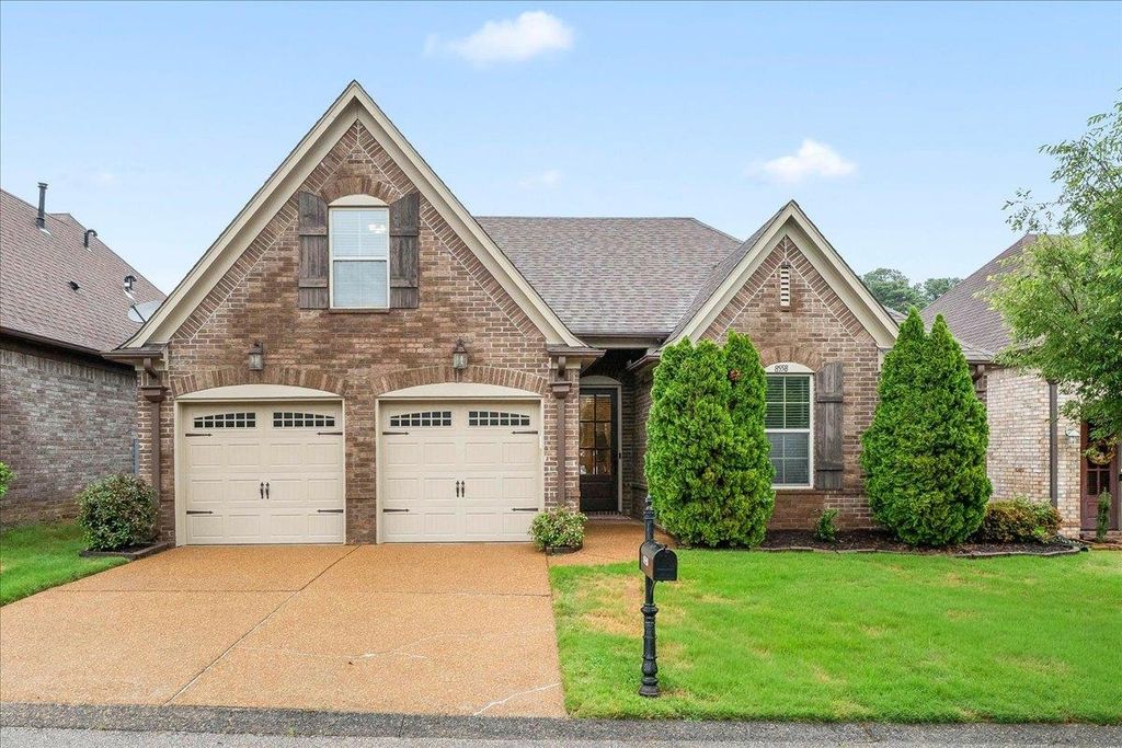 8558 WOODLAND ROSE CIR S, Memphis, TN 38016