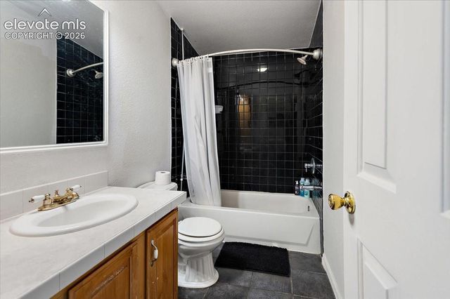 544 N Raymont Drive, Pueblo, CO 81007