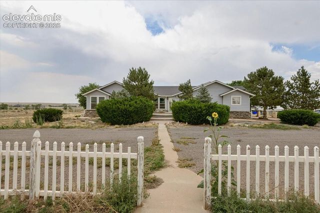 544 N Raymont Drive, Pueblo, CO 81007