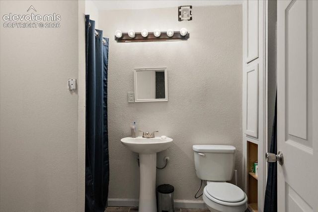 544 N Raymont Drive, Pueblo, CO 81007