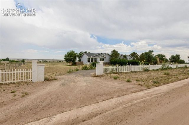 544 N Raymont Drive, Pueblo, CO 81007
