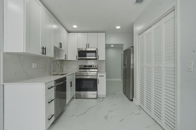 1114 Johnson Street, Hollywood, FL 33019