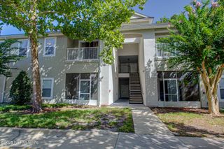 6075 MAGGIES Circle, 113, Jacksonville, FL 32244