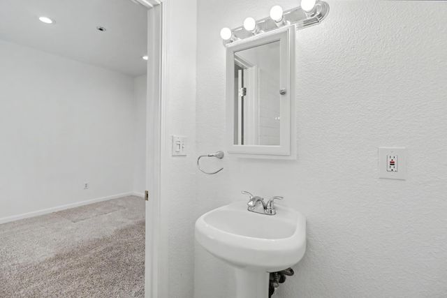 2313 Piercy Ave, Sacramento, CA 95838