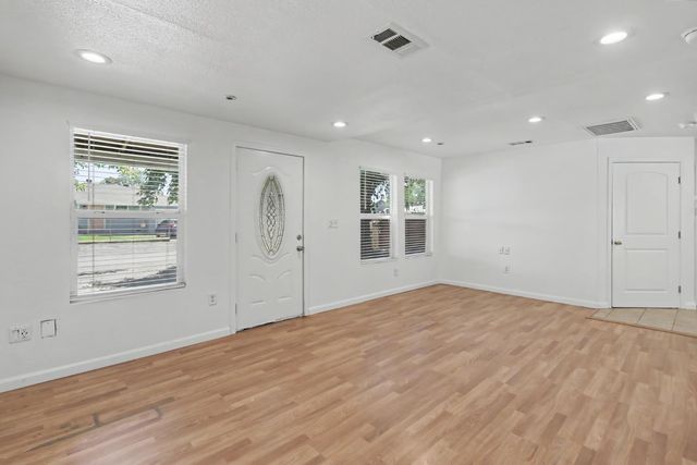 2313 Piercy Ave, Sacramento, CA 95838